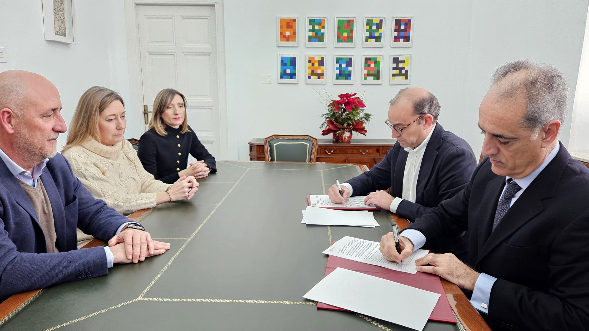 mateos-logra-ampliar-suelo-industrial-en-caceres-tras-la-permuta-de-terrenos-con-pronorba
