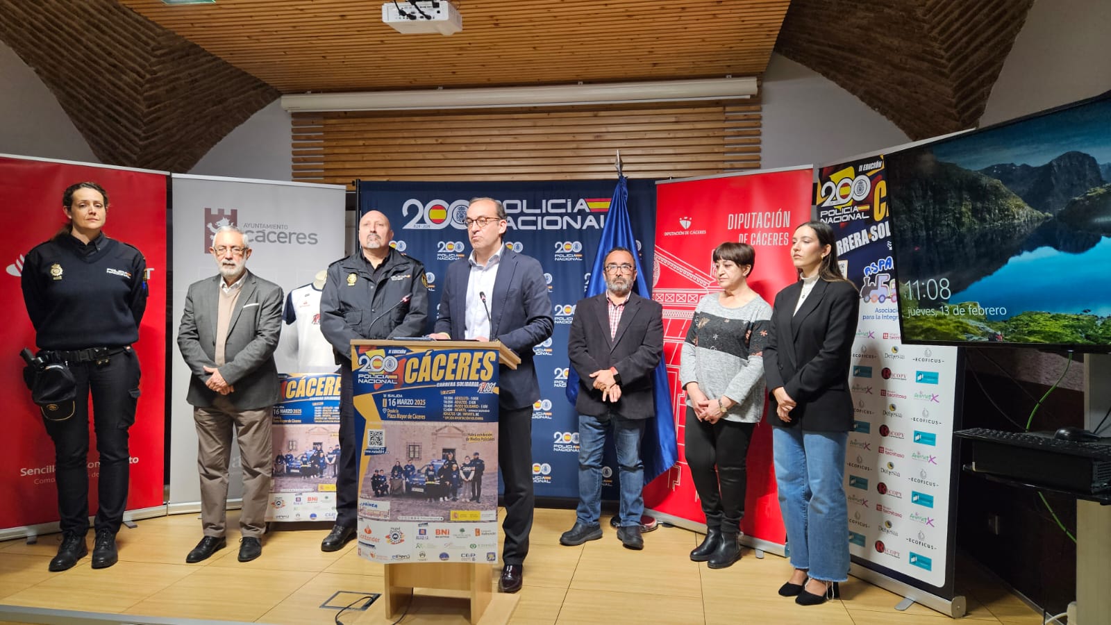 rafa-mateos-anima-a-participar-en-la-carrera-solidaria-‘ruta-091’-de-la-policia-nacional
