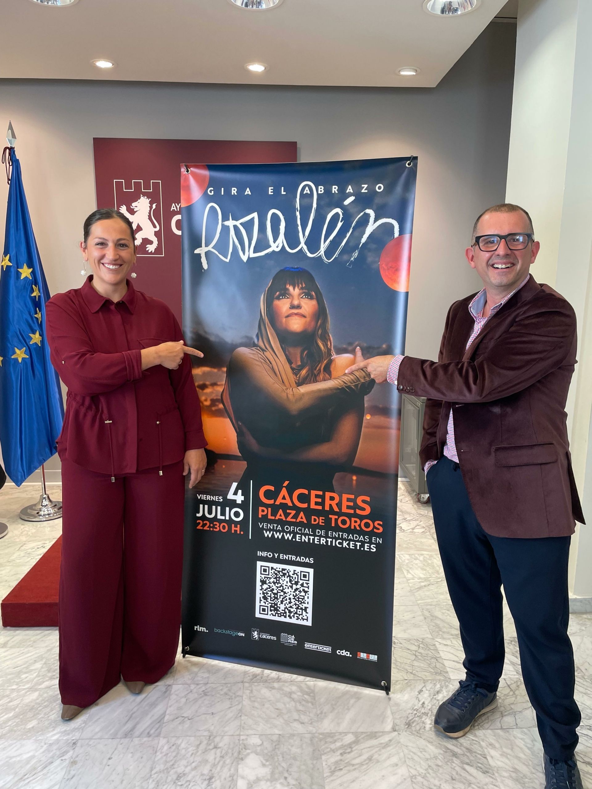 rozalen-reabre-la-plaza-de-toros-de-caceres-como-espacio-para-conciertos