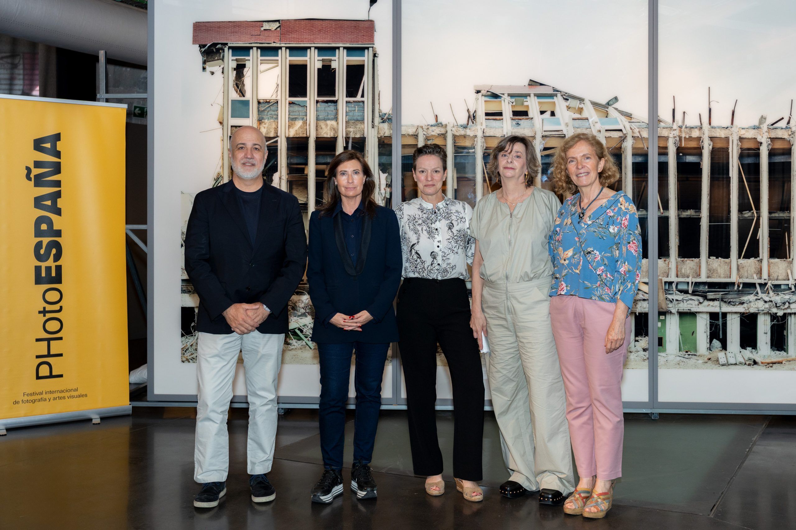 “despues-de-todo.-fotografia-en-la-coleccion-helga-de-alvear”-llega-a-photoespana-2025