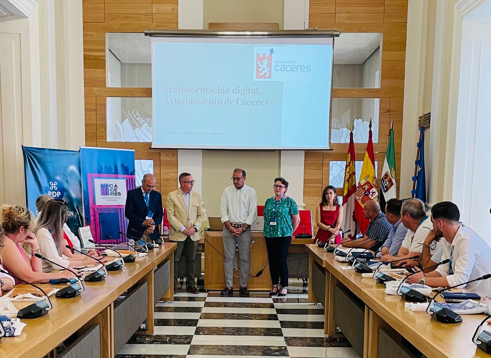 caceres-se-convierte-en-referente-internacional-en-digitalizacion-administrativa