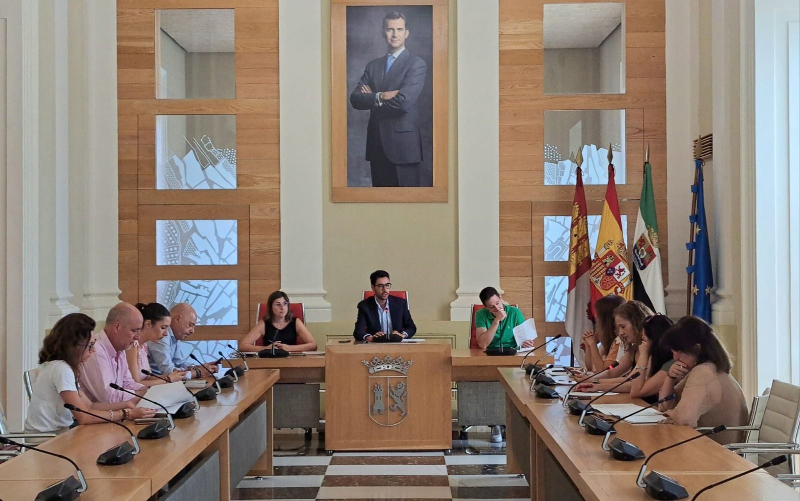 la-comision-de-economia-aprueba-fondos-para-grandes-eventos-culturales-y-educativos-durante-el-segundo-semestre-del-ano