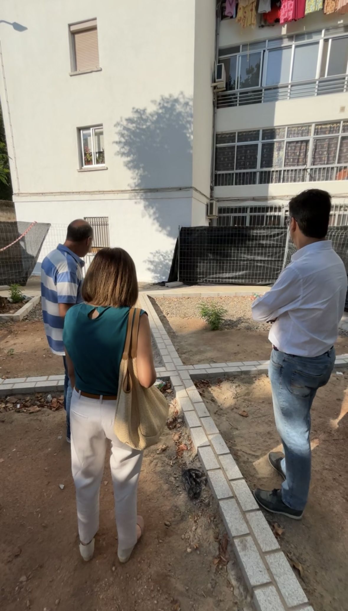 el-ayuntamiento-de-caceres-acondiciona-varias-plazoletas-en-la-avenida-de-la-hispanidad