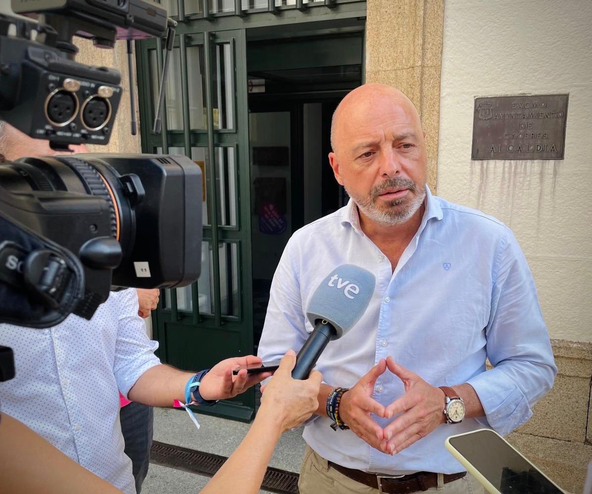 el-ayuntamiento-destinara-aparcamientos-para-los-vecinos-de-ciudad-monumental
