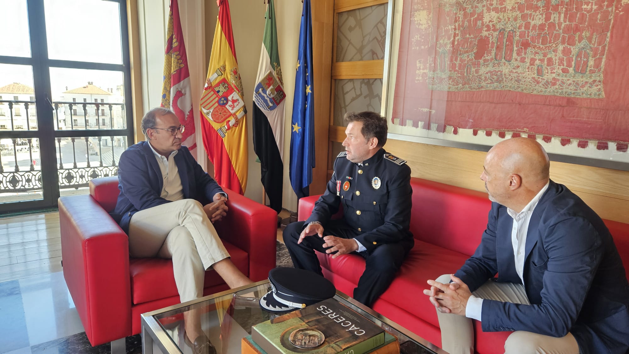 continua-la-mejora-de-la-policia-local-con-la-incorporacion-de-un-inspector
