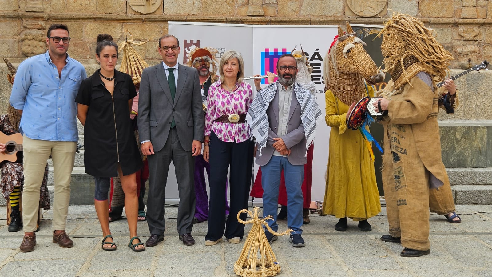 el-ayuntamiento-de-caceres-respalda-el-irish-fleadh,-un-festival-que-estrecha-lazos-con-irlanda-y-llena-de-musica-el-corazon-de-la-ciudad