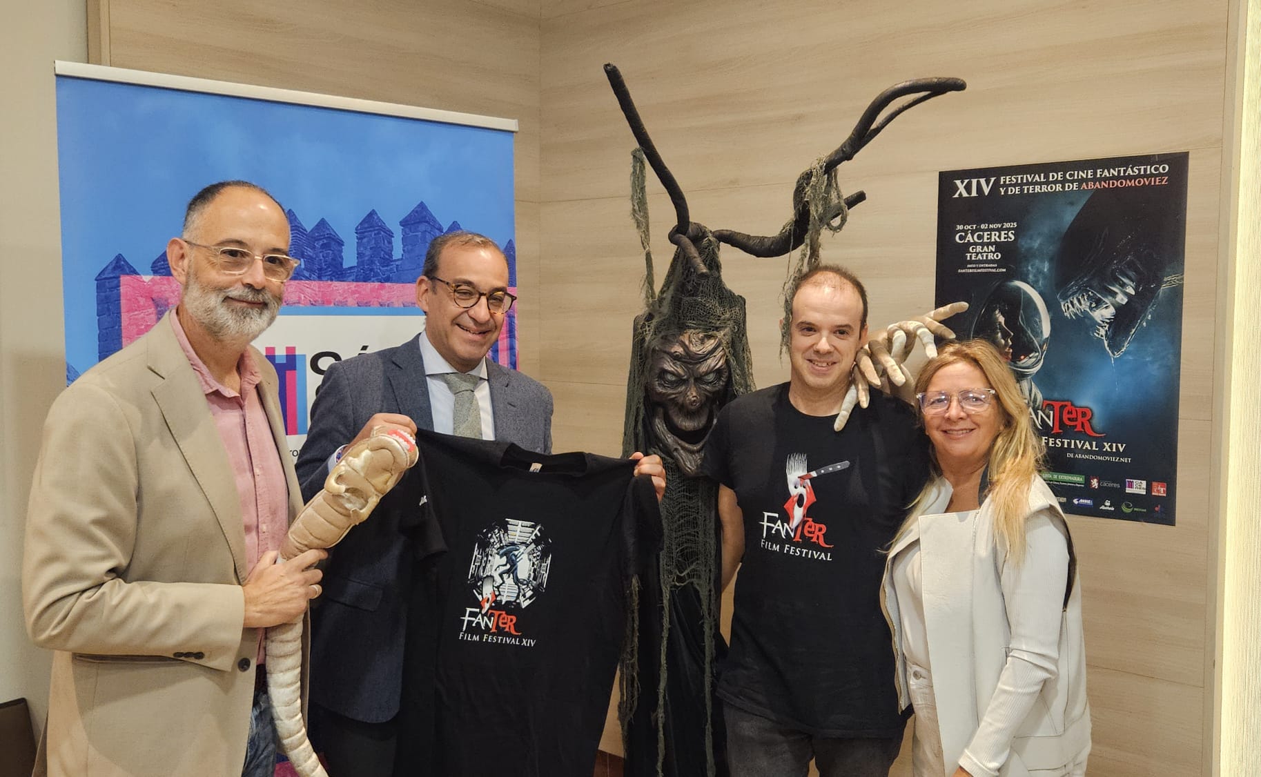 el-ayuntamiento-de-caceres-respalda-la-14a-edicion-del-fanter-film-festival,-referente-del-cine-fantastico-y-de-terror-que-este-ano-cuadruplica-su-programacion