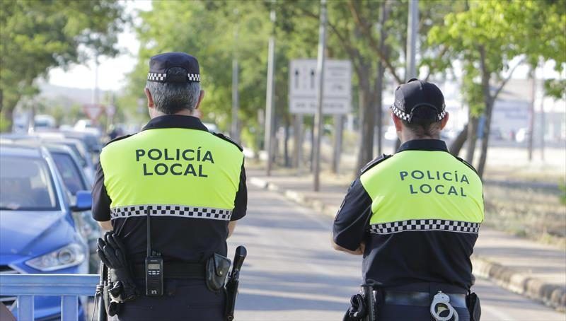 la-policia-local-detiene-a-un-hombre-como-presunto-autor-de-un-robo-en-un-establecimiento-comercial-de-la-ciudad