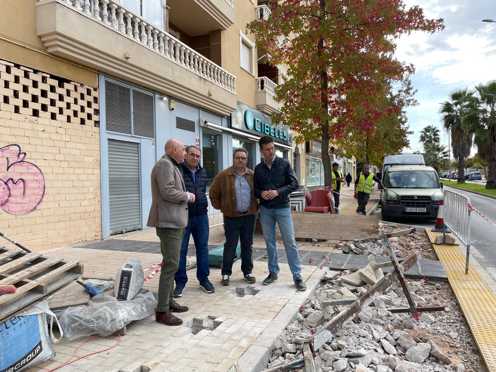 el-ayuntamiento-hace-accesible-mas-paradas-de-autobus