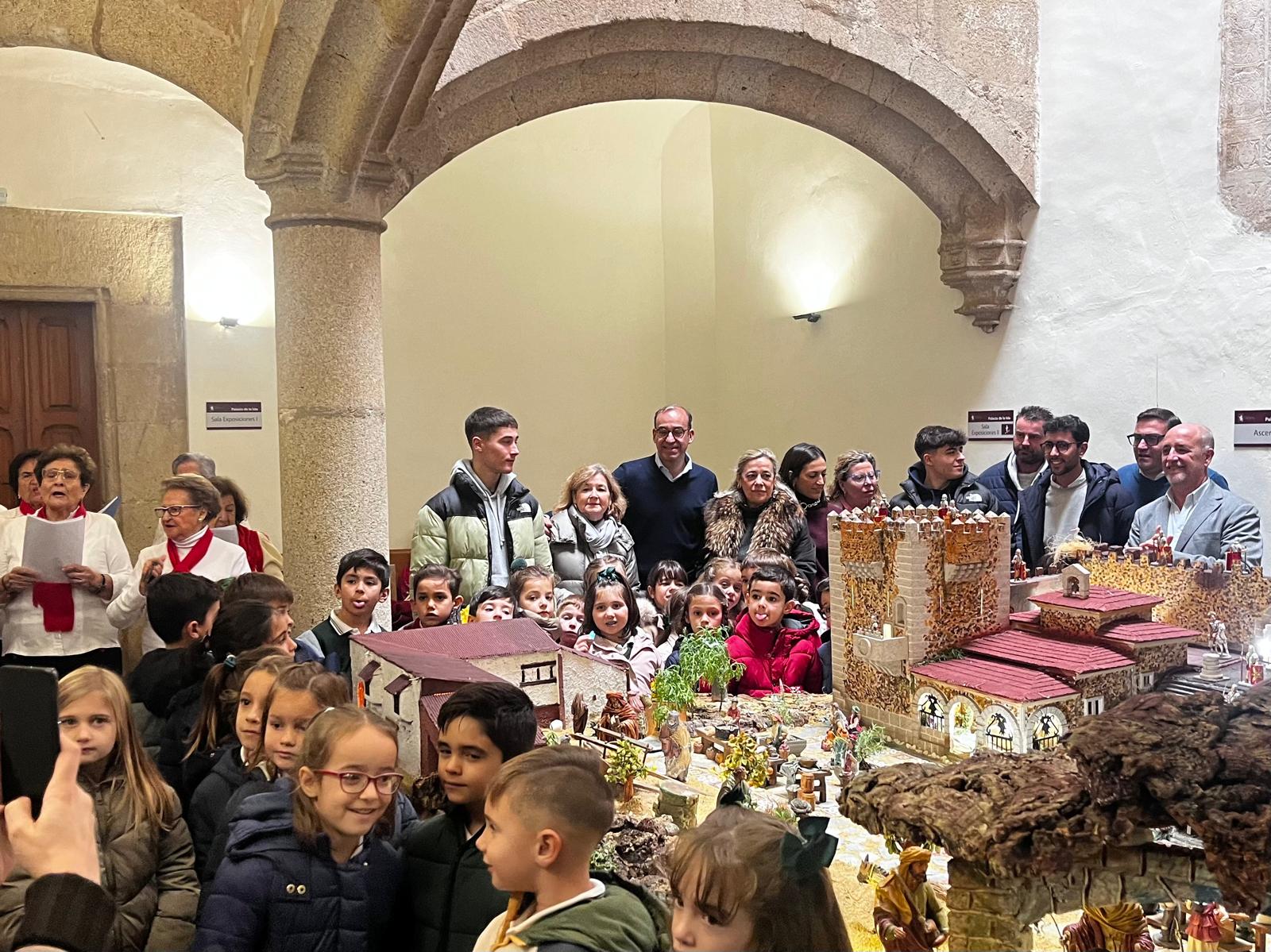 el-belen-municipal-del-ayuntamiento-de-caceres,-abierto-al-publico-en-el-palacio-de-la-isla