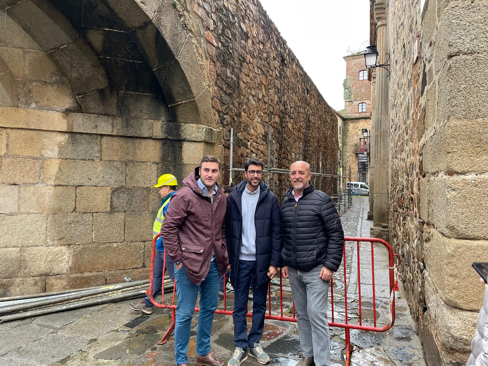 comienzan-las-obras-de-restauracion-de-la-fase-iii-de-la-muralla-de-caceres