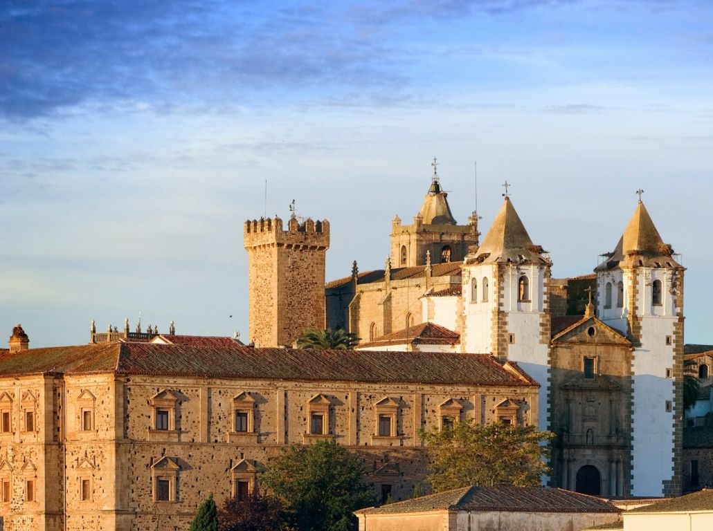 el-paro-bajo-en-caceres-en-406-personas-durante-2025,-un-descenso-del-6,8%