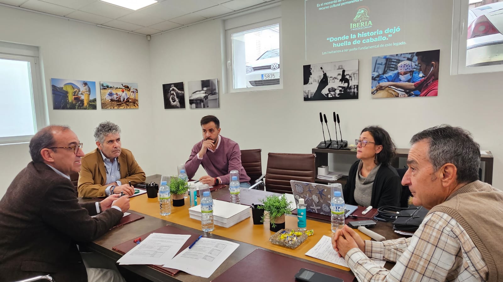 el-ayuntamiento-de-caceres-apoyara-al-colegio-de-veterinarios-de-caceres-en-su-120-aniversario
