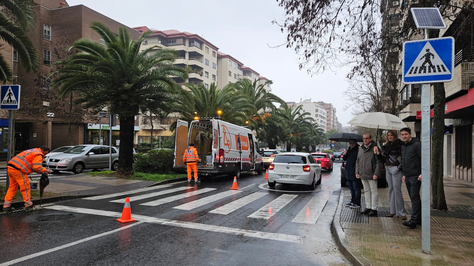 el-ayuntamiento-de-caceres-instala-senales-luminosas-led-en-varios-pasos-de-peatones-sin-semaforo-para-reforzar-la-seguridad