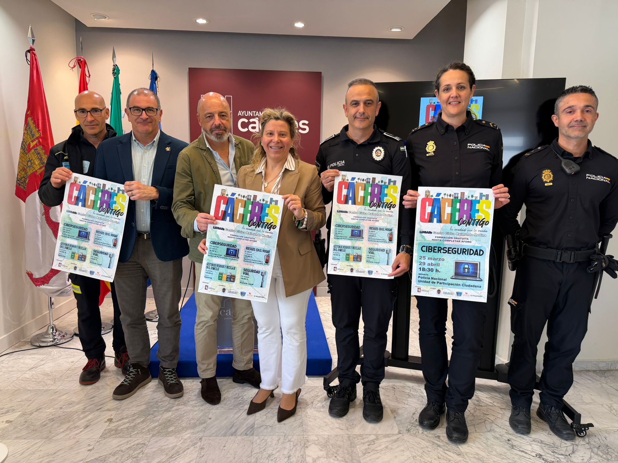el-ayuntamiento-ofrece-formacion-e-informacion-en-temas-de-actualidad-a-traves-del-programa-“caceres,-contigo”