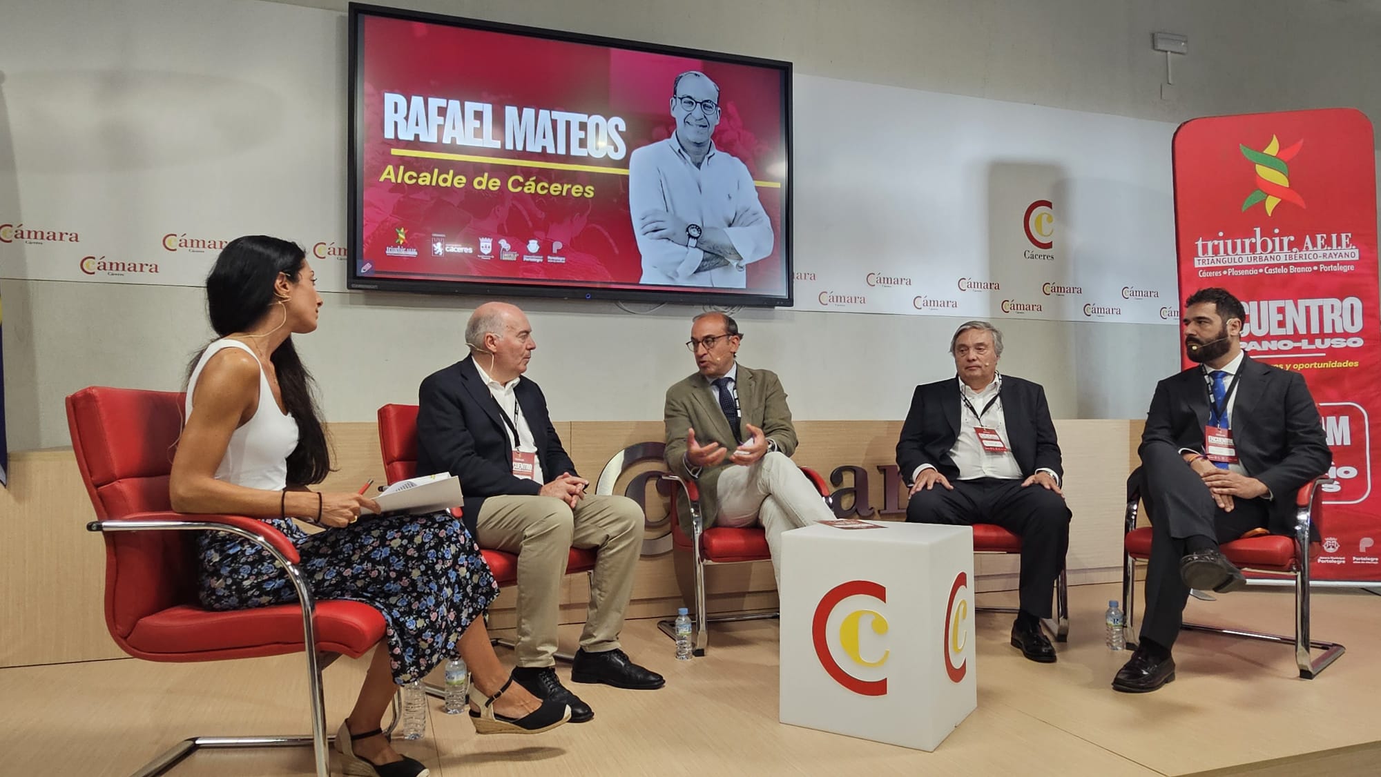 el-alcalde-de-caceres-reivindica-fortalecer-las-relaciones-transfronterizas-con-mas-acuerdos-y-mejores-conexiones-con-portugal