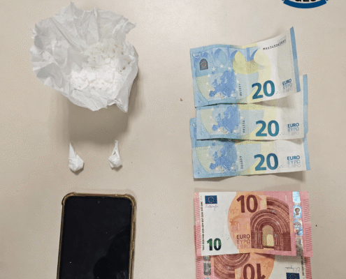 la-policia-local-detiene-a-un-varon-de-48-anos-tras-intervenirle-cerca-de-28-gramos-de-cocaina