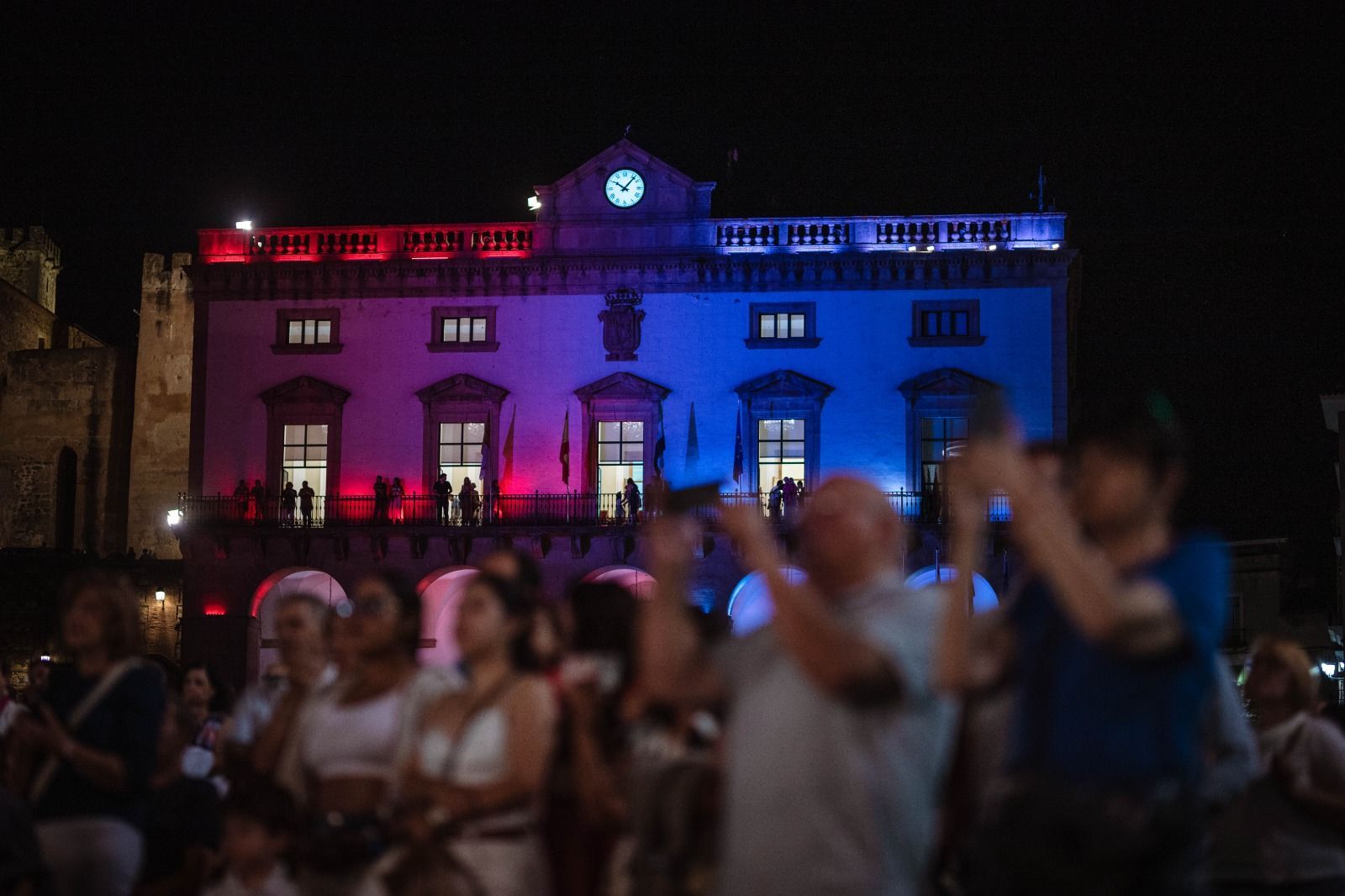 rafa-mateos-invita-a-iluminar este-viernes edificios-emblematicos-de-todos-los-municipios-extremenos-en-apoyo-a-caceres-203