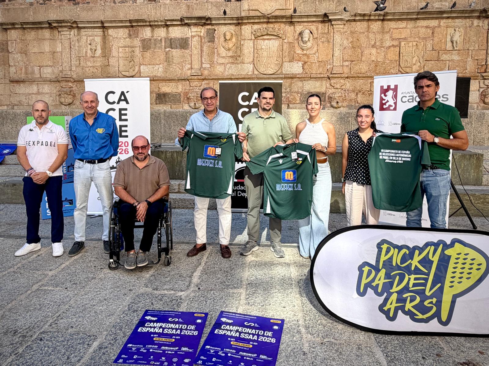 los-mejores-jugadores-de-padel-en-silla-de-ruedas-de-7-selecciones-autonomicas-se-dan-cita-en-caceres