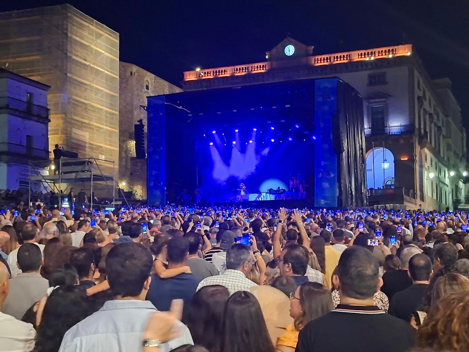 monumental-caceres-cierra-el-primer-ciclo-de-conciertos-con-un-total-de-26.500-asistentes-y-un-comportamiento-civico-ejemplar