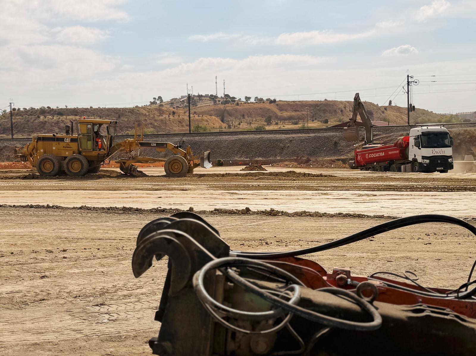 rafa-mateos-aplaude-el-inicio-de-las-obras-del-centro-comercial-way-caceres:-“otro-proyecto-que-se-desbloquea”